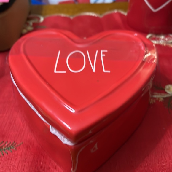 Rae Dunn Red Heart Shape Large Container/Trinket. - Picture 3 of 4
